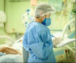 Até quinta-feira (18), 83% dos leitos de UTI do setor privado estavam ocupados. Em todo o estado, houve um aumento de 10% no número de ocupação nas UTIs entre os dias 8 e 18 de fev(Imagem:Reprodução)