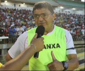 Flávio Araújo enaltece compromisso do time mesmo com semana difícil em relação a salários.(Imagem:Josiel Martins)