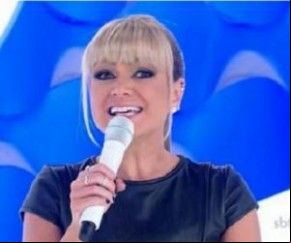 Franja falsa de Eliana faz sucesso nas redes sociais.(Imagem:Reprodução, SBT)