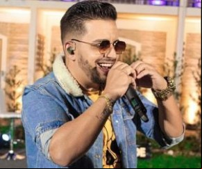 Cantor sertanejo Kleber, da dupla com Kaue, morre por complicações da Covid-19(Imagem:Reprodução)
