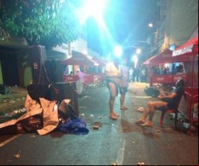 Três pessoas são baleadas em prévia carnavalesca no Centro de Teresina.(Imagem:florianonews.piauiconectado.com)