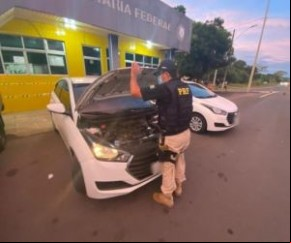 PRF apreende veículo clonado em Teresina.(Imagem:Divulgação/PRF-PI)