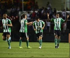 Filigrana comemora o gol da vitória(Imagem:Marcos Ribolli)