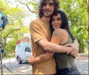 A atriz Cleo Pires, após ar um tempo sem postar nada nas redes sociais, surgiu na tarde deste sábado para opinar sobre as atitudes de seu irmão, Fiuk, no BBB 21. O ator e canto(Imagem:Reprodução)