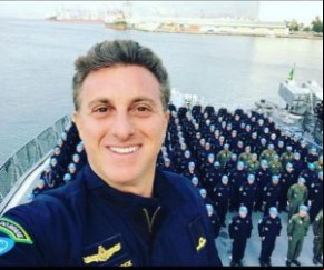 Empréstimo de avião foi transparente e pago até o fim, diz Luciano Huck.(Imagem:Instagram)