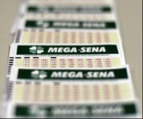 Mega-Sena acumula e pode pagar R$ 6 milhões na quarta-feira.(Imagem:Divulgação)