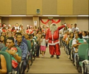 Famílias de bebês com microcefalia se reúnem no Natal do Ceir.(Imagem:florianonews.piauiconectado.com)