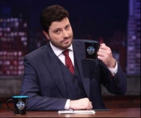 O apresentador reagiu ao receber documento com cópia de postagens no Twitter em que satiriza Maria do Rosário (PT-RS).(Imagem:Divulgação)