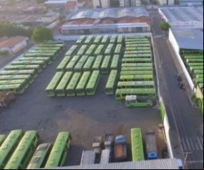 Os motoristas e cobradores de ônibus de Teresina começaram uma paralisação temporária na manhã desta quinta-feira (21). Segundo o Sindicato dos Trabalhadores do Transporte (Sintetr(Imagem:Reprodução)
