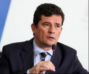 O contrato do ex-juiz Sergio Moro com a consultoria Alvarez & Marsal foi encerrado e valerá até este domingo (31). Com o acerto do distrato, Moro fica livre para se filiar ao Podem(Imagem:Reprodução)