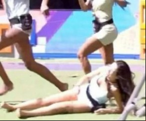 BBB21: Juliette escorrega na área externa da casa e leva um tombo feio(Imagem:Reprodução)