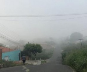?Diariamente, é normal recebermos radiação solar durante 12 horas, mas neste período esse tempo é reduzido e dura pouco mais de 11 horas, em média. Isso também influencia nas tempe(Imagem:Reprodução)