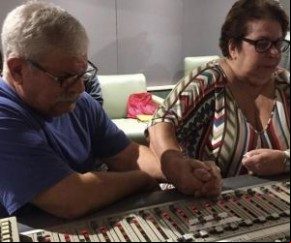 Nana Caymmi ainda estava longe de ser unanimidade como cantora, em 1966, quando o irmão Dori Caymmi bateu o pé e decidiu que seria ela a intérprete de Saveiros ? música da parceri(Imagem:Reprodução)