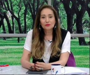 Após pedidos, Sonia Abrão tira Tiago Leifert da geladeira.(Imagem:Famosidades)
