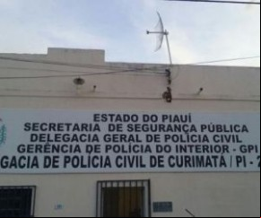 ?Ela não tinha condições nem de sair da casa e nem de acionar ela mesma a polícia, porque não tinha o a um telefone, por exemplo?, detalhou o delegado Bruno.(Imagem:Reprodução)