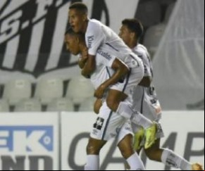 Sem Kaio Jorge, que voltou a ter dores na lesão da coxa, e Marinho, que se recupera e busca o recondicionamento após ter covid-19, a equipe mostrou o melhor de seu futebol em um be(Imagem:Reprodução)
