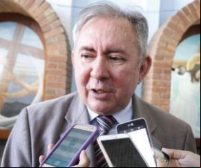 Ex-ministro João Henrique Sousa (PMDB)(Imagem:florianonews.piauiconectado.com)