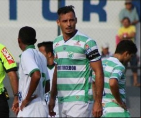 Ex-capitão do Altos, zagueiro Celso entra em acordo com o Picos para quebra de acerto verbal.(Imagem:Stephanie Pacheco)