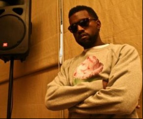 Kanye West finalmente lança Donda, disco que leva o nome de sua mãe(Imagem:Reprodução)