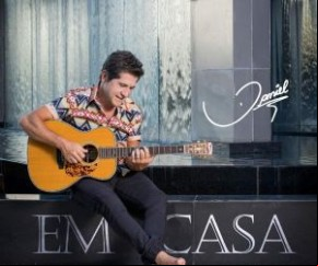 Cantor e compositor de origem cubana, Jon Secada fez sucesso no início da carreira com a música Angel, composição de autoria creditada a Secada e aos parceiros Miguel Morejon, Geo(Imagem:Reprodução)