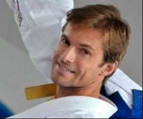 Sem trabalho na TV, Claudio Heinrich vira professor para sobreviver.(Imagem:Divulga)