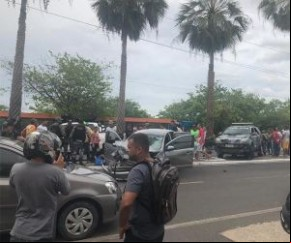 Perseguição a assaltantes provoca colisão em cinco veículos na avenida Maranhão.(Imagem:florianonews.piauiconectado.com)