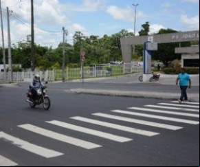 Mãe e filha são atropeladas na faixa de pedestre no Promorar.(Imagem:Divulgação)