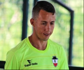 Tety é um dos desfalques do River(Imagem:Victor Costa)