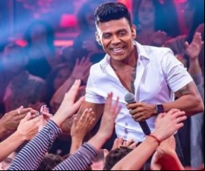 Rei da sofrência nordestina, Pablo volta às origens ao gravar DVD de arrocha raiz.(Imagem:Divulgação)