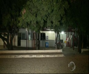 Vigia é baleado durante troca de tiros em restaurante na Zona Sul de Teresina.(Imagem:florianonews.piauiconectado.com)