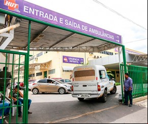 Menino esfaqueado pela mãe tem alta.(Imagem:florianonews.piauiconectado.com)