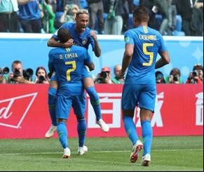 Seleção brasileira comemora gol(Imagem:Folha Press)