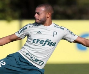 Palmeiras acerta contrato de 5 anos com o lateral Mayke.(Imagem:Cesar Greco/Ag Palmeiras)