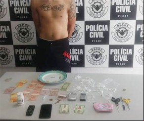Casal é preso suspeito de fornecer drogas a visitantes do Parque da Cidadania.(Imagem:florianonews.piauiconectado.com)