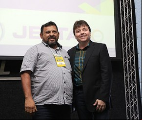 Prefeitura de Belém do Piauí ganha Fiat Toro em sorteio no Congresso das Cidades.(Imagem:florianonews.piauiconectado.com)