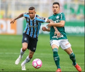Palmeiras vence o Grêmio no Pacaembu e segue isolado na liderança.(Imagem:Lucas Uebel)