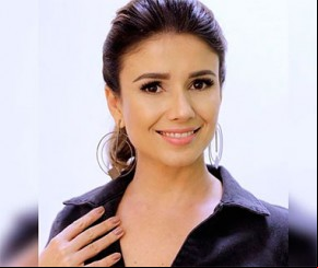 Cantora Paula Fernandes a por cirurgia no rosto.(Imagem:Famosidades)