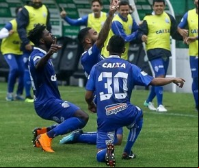 CSA e Avaí garantem vaga na Série A; Paysandu é rebaixado.(Imagem:Thiago Parmalat)