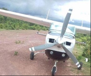 Avião com droga faz pouso forçado no interior do Piauí; piloto é preso.(Imagem:Força Tática)