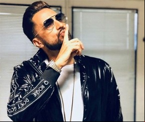 Latino doa piano de R$ 60 mil para igreja evangélica.(Imagem:Divulgação)