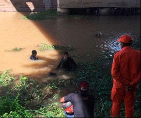 Bombeiros acham corpo de mulher que caiu da ponte JK.(Imagem:florianonews.piauiconectado.com)