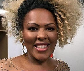 Cantora Deise Cipriano(Imagem:Quem)