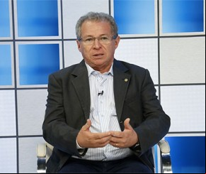 Deputado Assis Carvalho (PT)(Imagem:florianonews.piauiconectado.com)