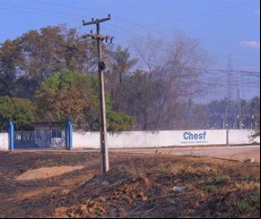 Incêndio atinge residencial e propaga até subestação da Chesf.(Imagem:florianonews.piauiconectado.com)