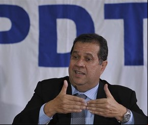 Carlos Lupi, presidente nacional do PDT.(Imagem:Folha Press)