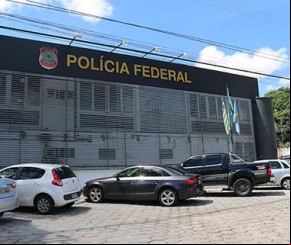 Duas pessoas são presas tentando invadir local de votação na UFPI.(Imagem:florianonews.piauiconectado.com)