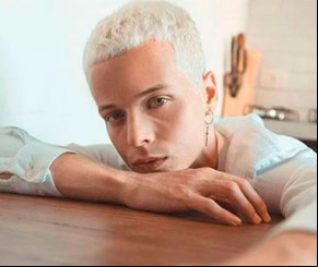 Morre modelo que ou mal e desmaiou durante desfile da SPFW.(Imagem:Divulgação)