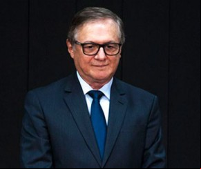 Ministro da Educação demite coronel alvo dos olavistas.(Imagem:Marcello Casal Jr)