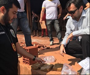 Polícia Civil incinera drogas avaliadas em R$ 500 mil que seriam vendidas no Piauí.(Imagem:florianonews.piauiconectado.com)