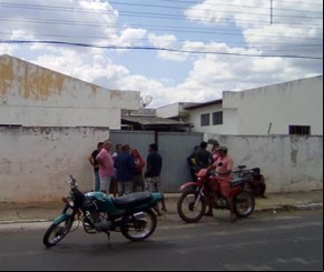 Mulher é morta a facadas na frente dos filhos em Pedro II.(Imagem:florianonews.piauiconectado.com)